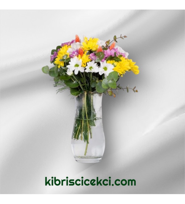 Vazoda Karışık Çiçek Vazoda Karışık Çiçek